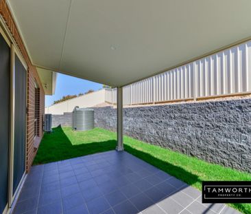 NORTH TAMWORTH - Two Bedroom and Two Bathroom Unit - Photo 1