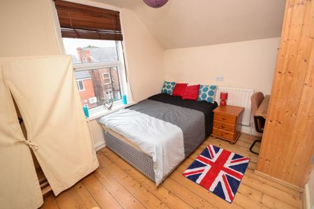 3 bedroom semi-detached house to rent - Photo 4