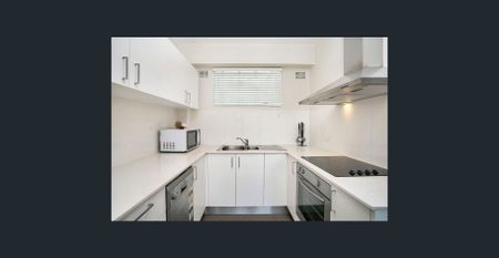 42/17 East Crescent Street, McMahons Point, NSW 2060 - Photo 2