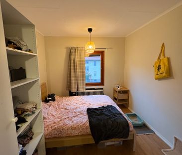 Skottsundsvägen, Kvissleby - Photo 2