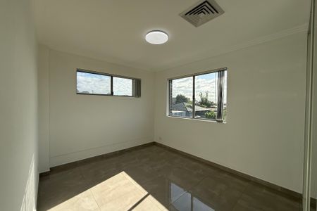 24 Lawford Street - Photo 2