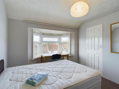 4 bedroom terraced house to rent - Photo 5