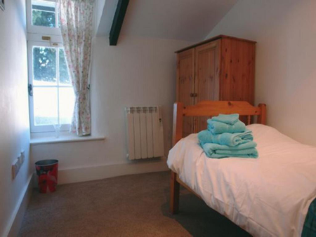 2 bedroom semi-detached house to rent - Photo 2