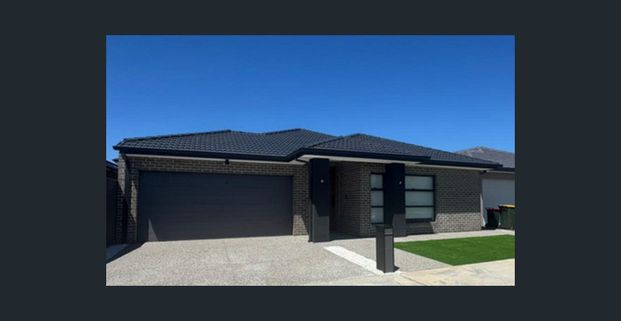 Modern, Brand-New Home in Great Clyde Location - Photo 1