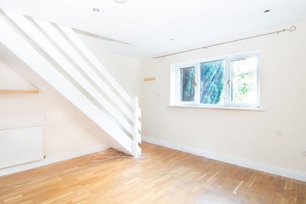 2 bedroom terraced house to rent - Photo 1