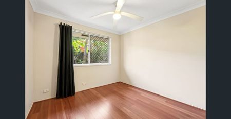 Perfect family home highly sought-after location. - Photo 2