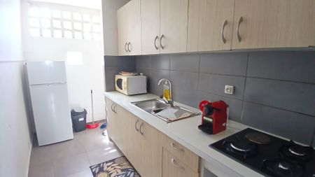 Location Appartement 3 pièces 48m² LES ABYMES 97139 - Photo 3