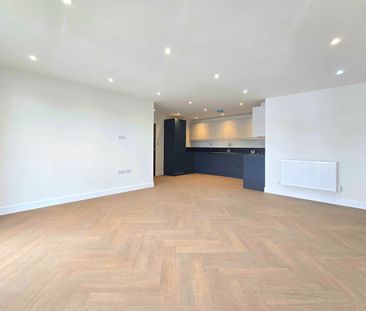 2 Bed Flat, Norbury Avenue, SW16 - Photo 1