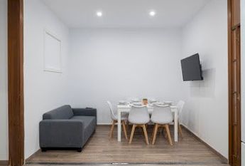 Lovely&nbsp;room in Calle Valencia, the centre of Barcelona