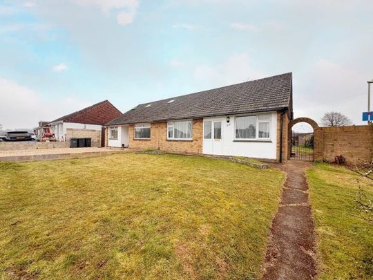Milton Road, Cowplain - Photo 1