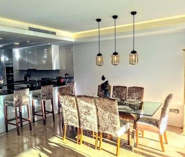 Luxury Semidetached House for rent in Marbella, Spain - Photo 4