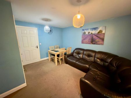 2 bedroom terraced house to rent - Photo 2
