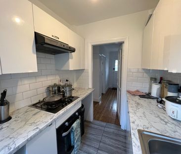 Room in a Shared House, Further Green Road, SE6 - Photo 3
