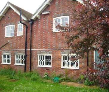 3 bedroom detached house to rent - Photo 4