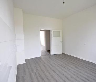 Große und moderne Wohnung mit Balkon! ++ - Foto 5