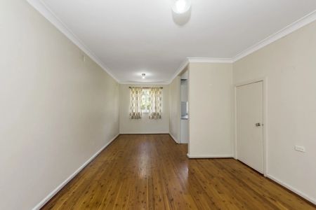 34 Marlene Crescent, Greenacre. - Photo 3