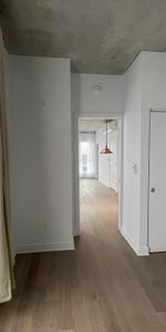 Condo 4 1/2 neuf avec garage, face au metro Frontenac - Photo 3