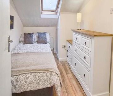 Room 4, 33 Farnham Street, Belfast, BT7 2FL - Photo 3