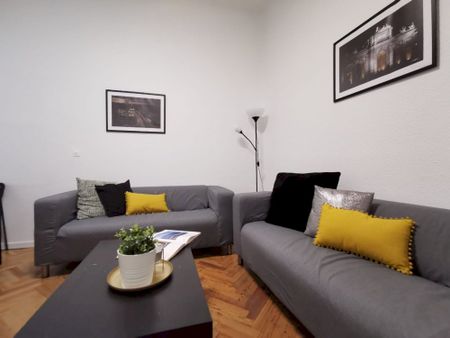 Room in the heart of Madrid, Preciados Street - Photo 3