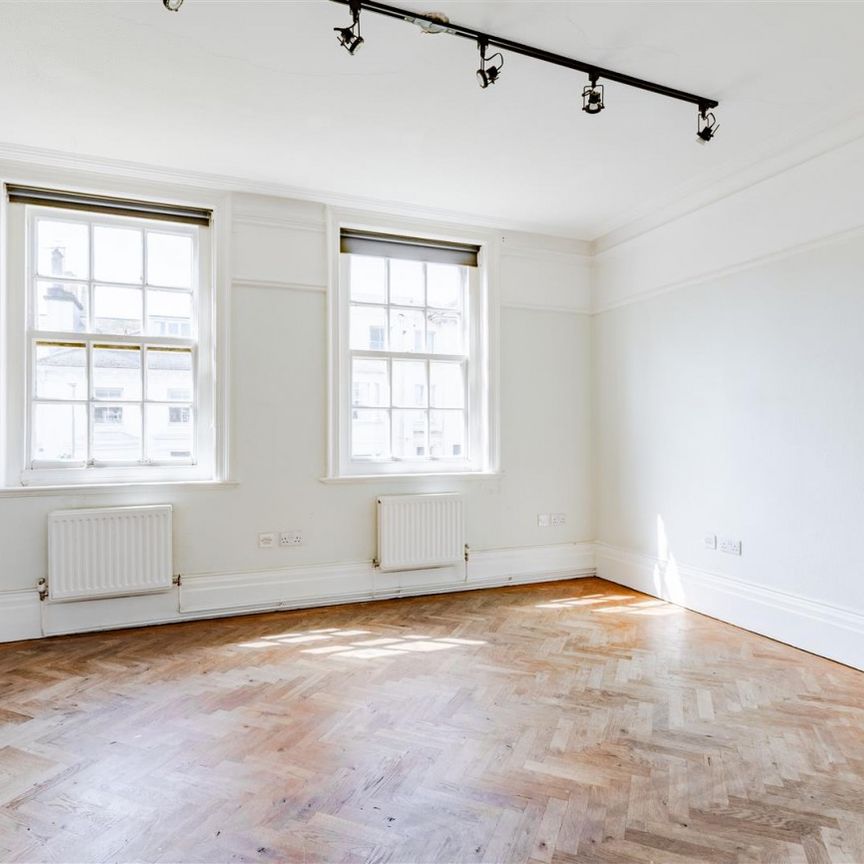 Buckingham Place, BN1 - Photo 1