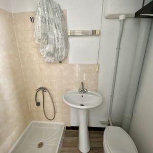 Location Appartement 1 pièce 23m² ROUBAIX 59100 - Photo 2