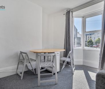 3 bedroom terraced maisonette to rent - Photo 2