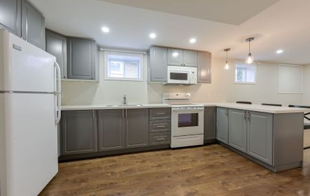 For Lease - 2699 Sherhill Drive Unit# Lower, Mississauga, Ontario - Photo 2