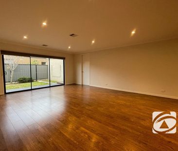 37 Bellario Circuit, Clyde North, Vic 3978 - Photo 3