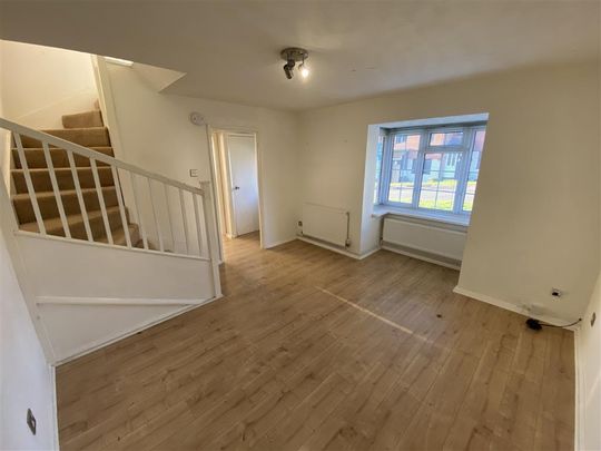 Thistle Close, Hemel Hempstead - Photo 1