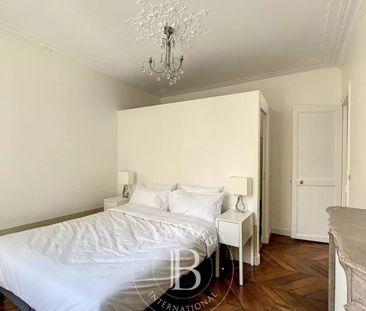 Appartement • Saint Philippe du Roule - Photo 6