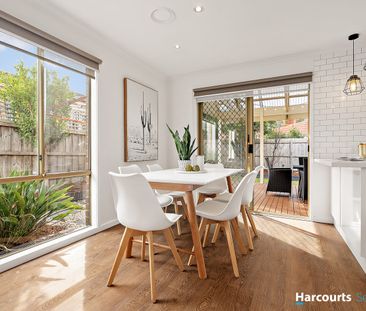 22 Baradine Street, Chadstone, Vic 3148 - Photo 3