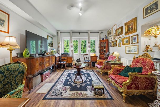 1 Bed Flat, Lexham Gardens, W8 - Photo 1