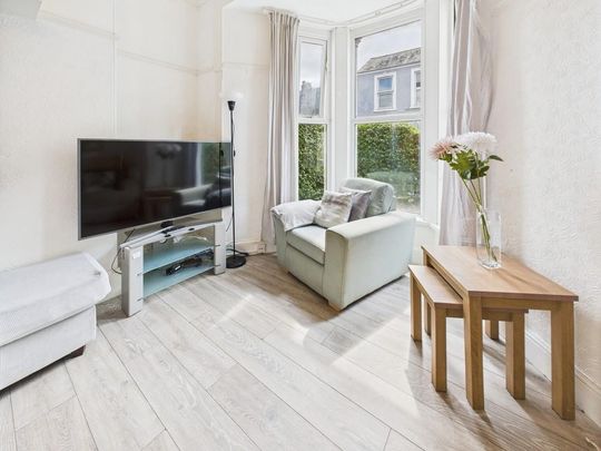 2 bedroom house share to rent - Photo 1