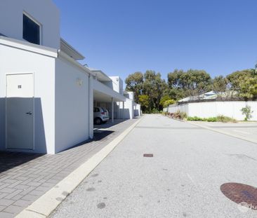PRIME LOCATION 2X1 UNIT!!!! - Photo 3