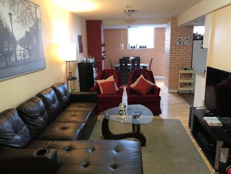 For Lease - 2123 Lawrence Avenue Unit# #1, Toronto, Ontario - Photo 2