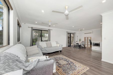 11 Kulwin Court, Annandale. - Photo 3