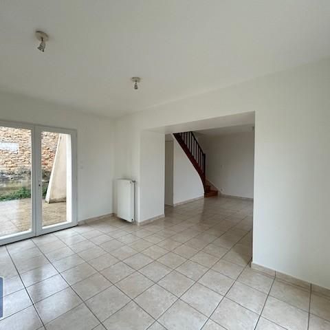 Location Maison 4 pièces 97m² ST BENOIT 86280 - Photo 1