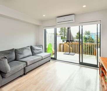 Low Maintenance 2 Bedroom Family Home - Photo 1