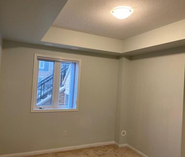 For Lease - 250 Sunny Meadow Boulevard Unit# 110, Brampton, Ontario - Photo 3