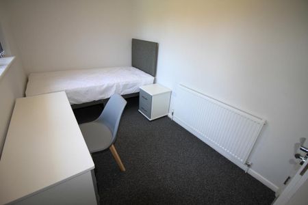 6 bedroom terraced house to rent - Photo 5