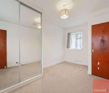 Sycamore Avenue, London, W5 - Photo 3