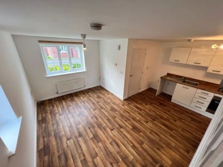 87 Vespasian Way, - Photo 3