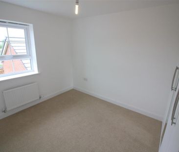 4 bedroom detached house to rent - Photo 3