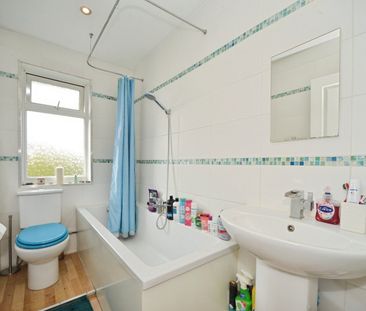 2 Bed Terraced House, Lamerock Road, BR1 - Photo 5