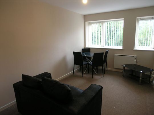 High Street, Kingswinford - Photo 1