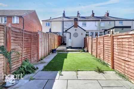 2 bedroom terraced house to rent - Photo 3