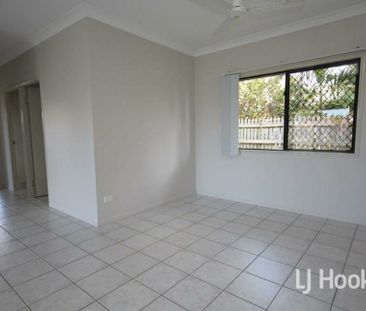 19 Daytona Drive, Kirwan - Photo 1