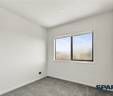 Modern Comfort Meets Convenient Living in the Heart of Truganina! - Photo 4