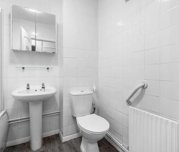 2 bedroom bungalow to rent - Photo 2