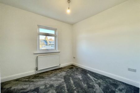 3 bed House Lassell Street, SE10 - Photo 5